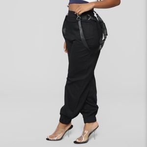 💕SOLD💕 Fashion Nova cargo pants